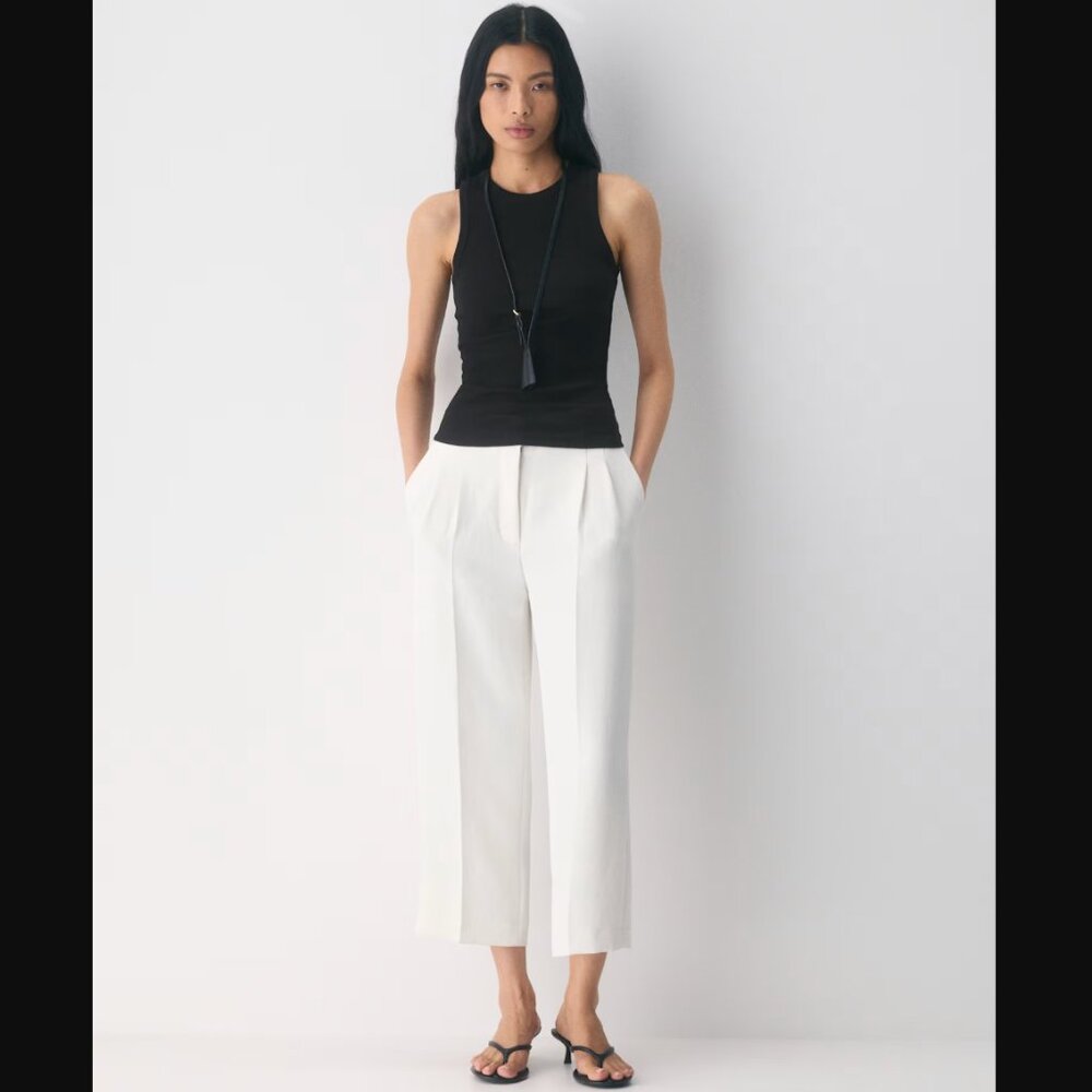 Aritzia White Cropped Pleated Trousers